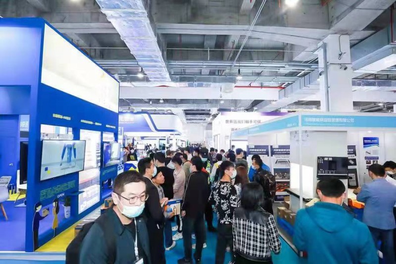 Runteks Attend the Yarn Expo in Shanghai